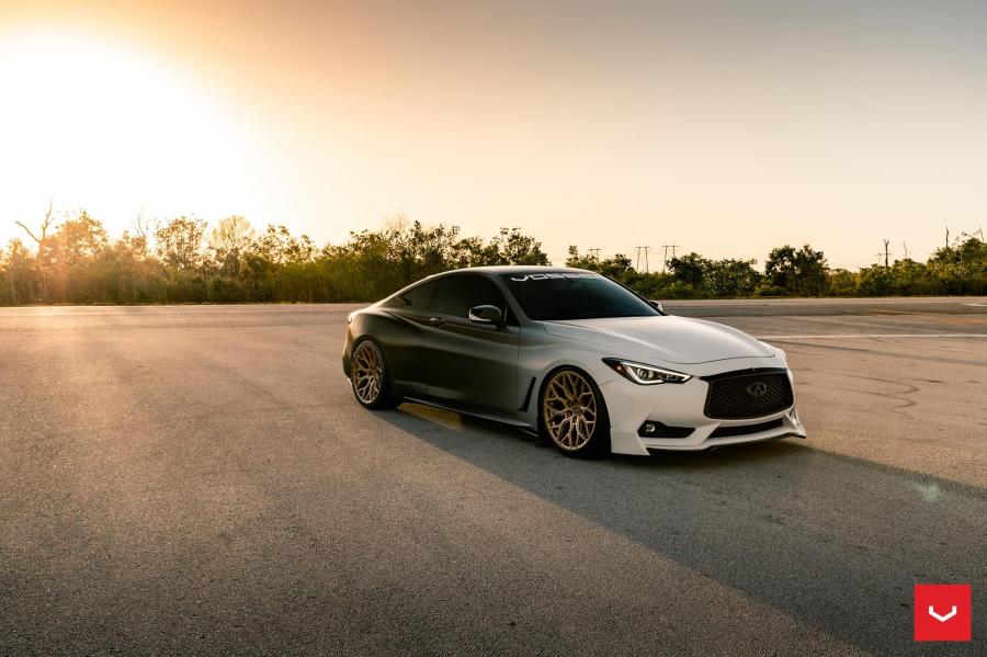  Infiniti Q60 on Vossen Wheels (HF-2) 2019 года  (фото 2 из 37)